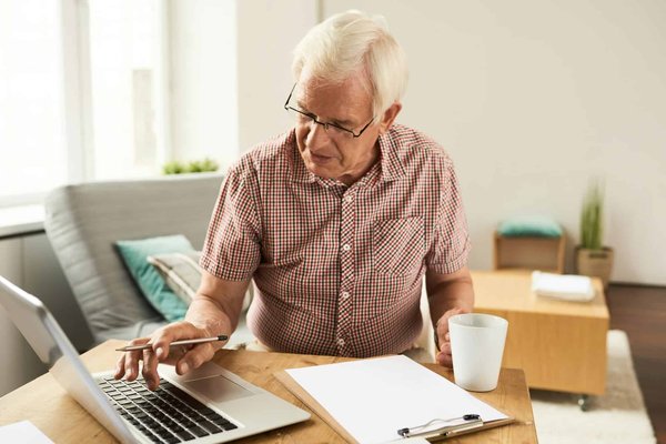 Les secteurs qui proposent des emplois adaptés aux seniors